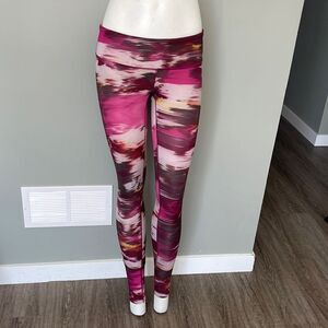 Lululemon size 6 leggings